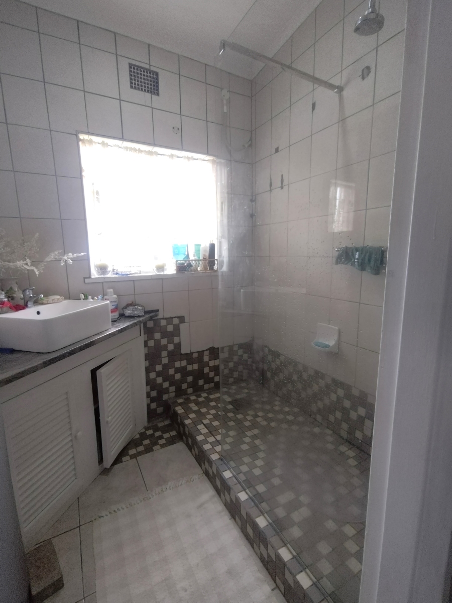 4 Bedroom Property for Sale in Humansdorp Eastern Cape